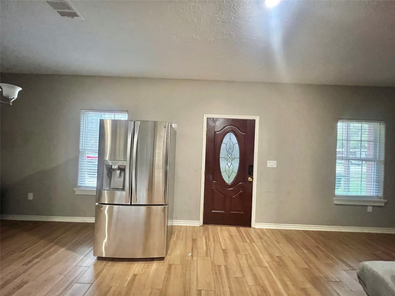 2734 Duncan Dr - Photo 4 of 12