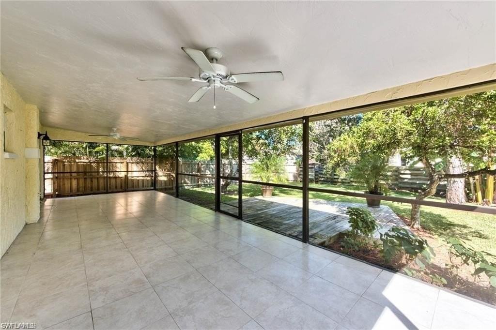 671 98th Ave N - Photo 2 of 27