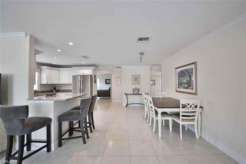 671 98th Ave N - Photo 7 of 27