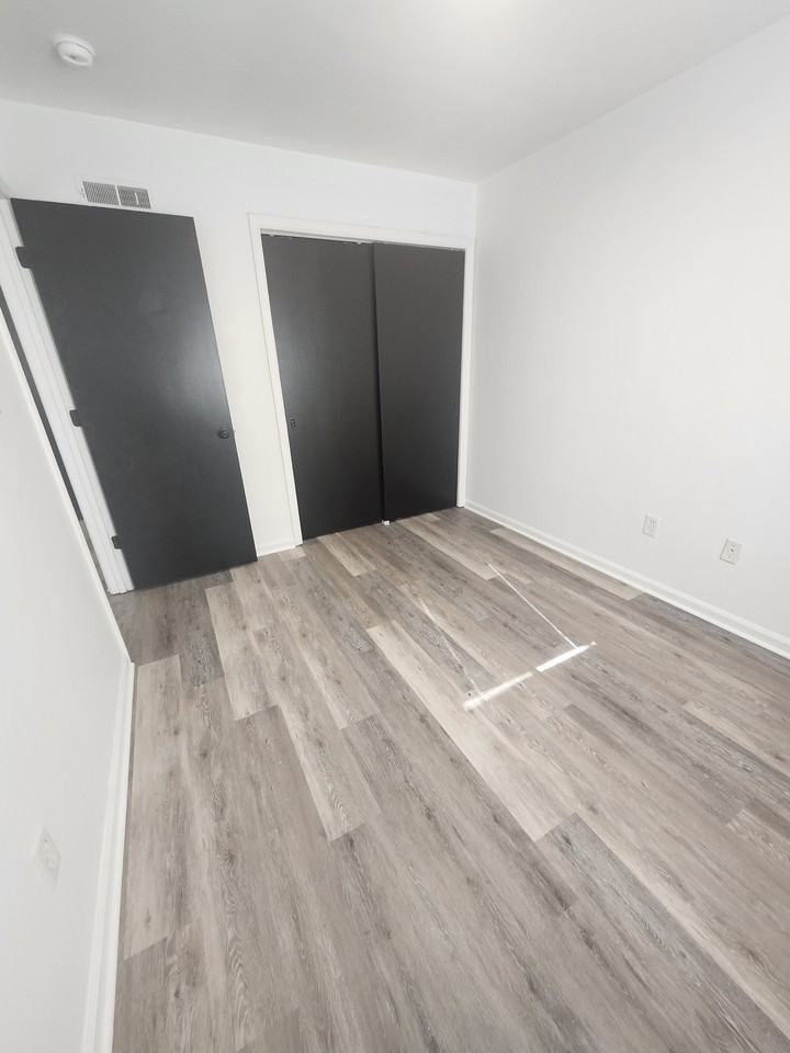 6154 Darby Rd #18 - Photo 4 of 9