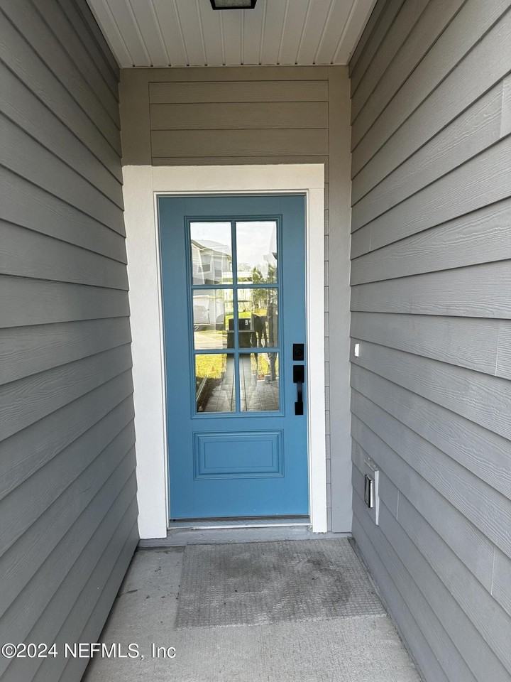 329 Brandon Lakes Dr - Photo 4 of 50