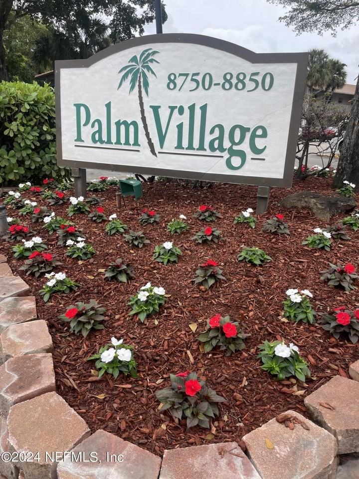 8820 Royal Palm Blvd Apt 209