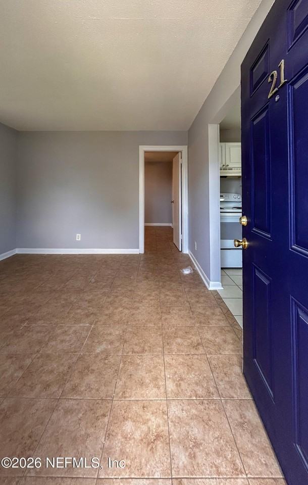 1122 Woodruff Ave #21 - Photo 3 of 13