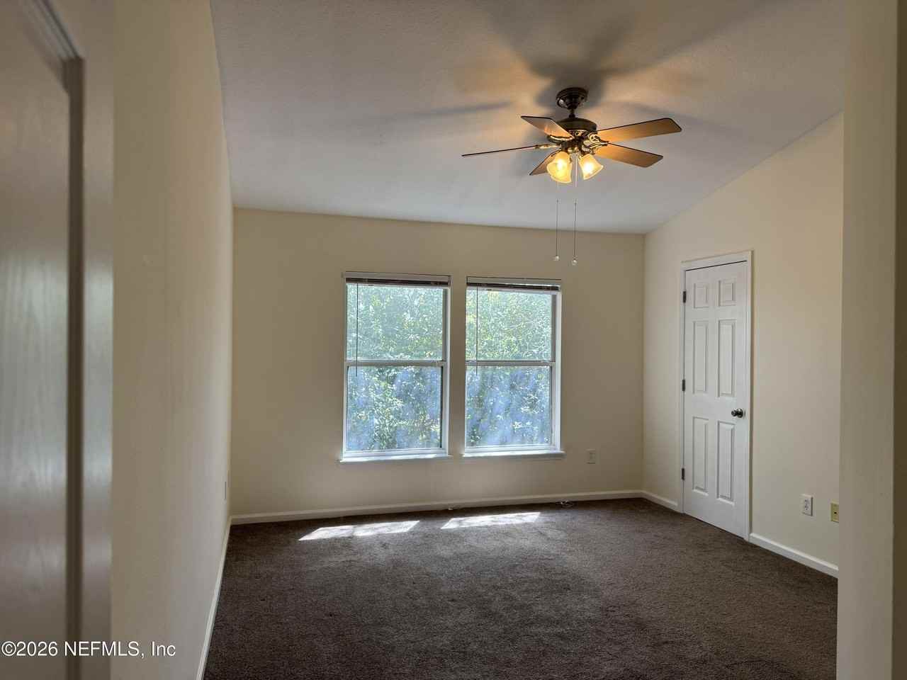 6212 High Tide Blvd - Photo 7 of 13