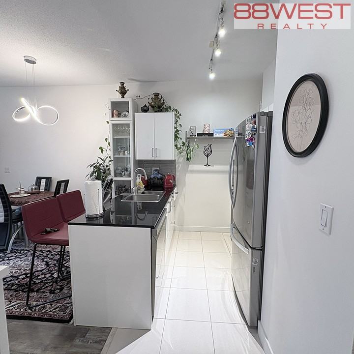 1239 West Georgia Street #708 - Photo 2 of 40