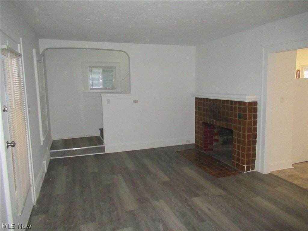 4482 Liberty Rd - Photo 4 of 38