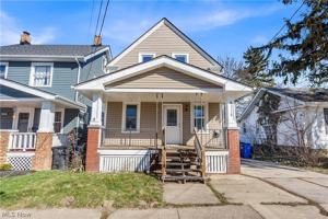 featured image of 4118 Clybourne Ave