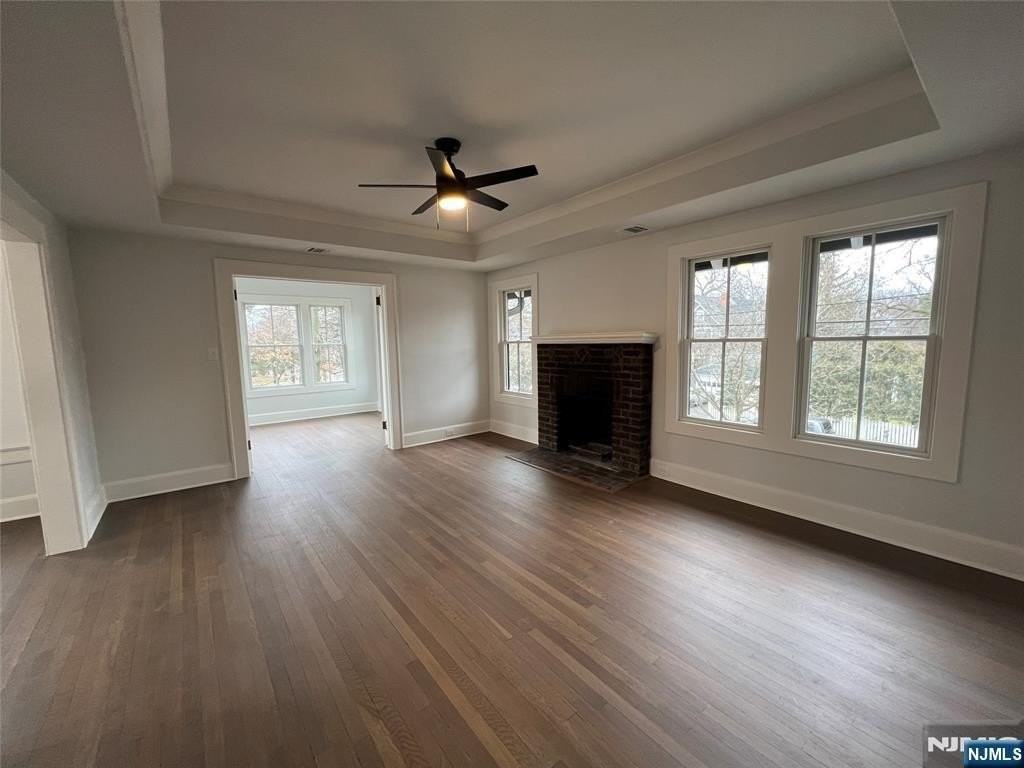 45 Fairfield St Apt 2 - Photo 3 of 15