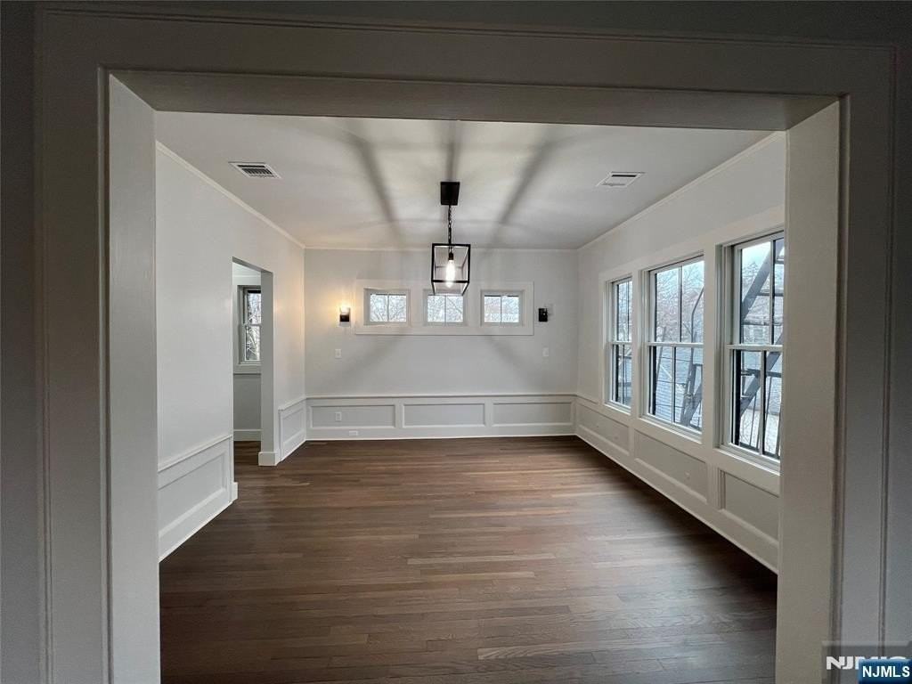 45 Fairfield St Apt 2 - Photo 4 of 15