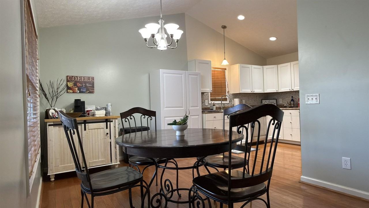 1986 Peakland Dr - Photo 7 of 28