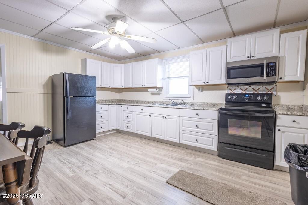 206 E 3rd St - Photo 5 of 17