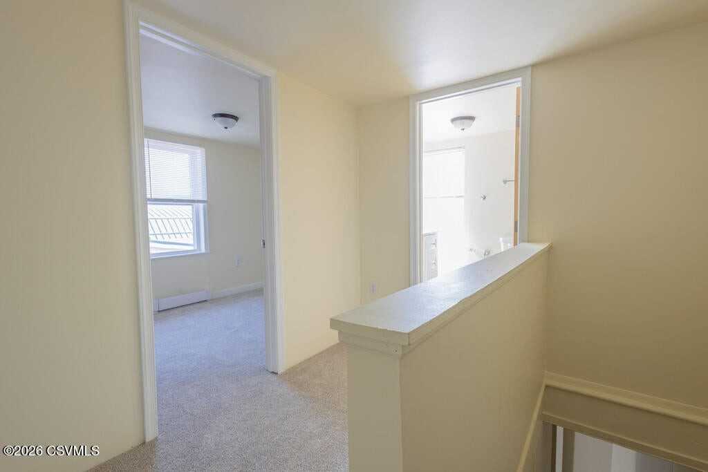 206 E 3rd St - Photo 7 of 17