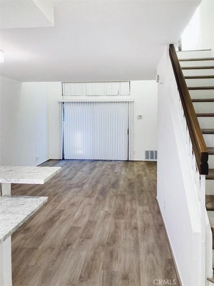 29 Largo St - Photo 3 of 16