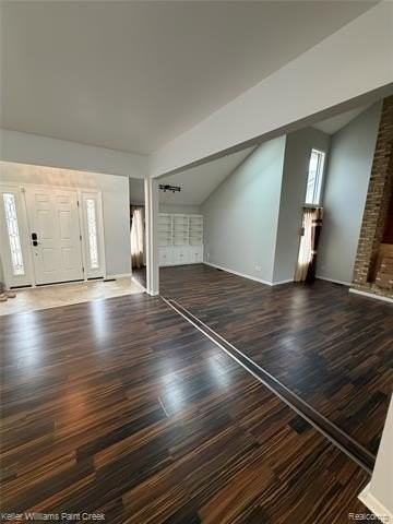 5700 Point Of The Woods Dr - Photo 6 of 17