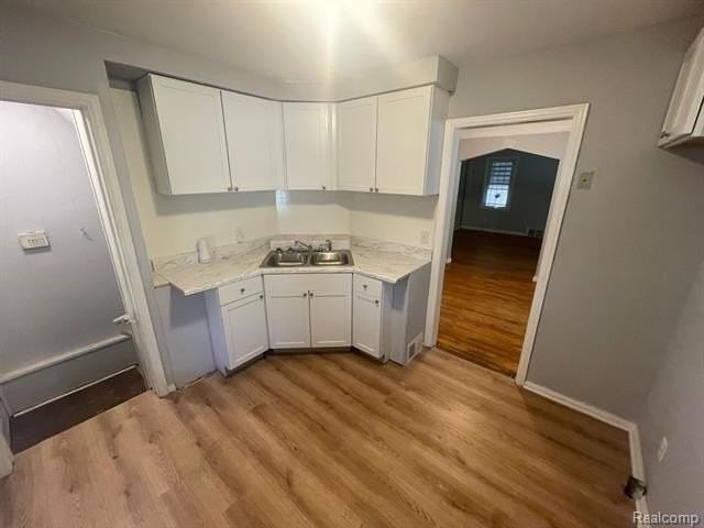 19412 Sussex St - Photo 5 of 13