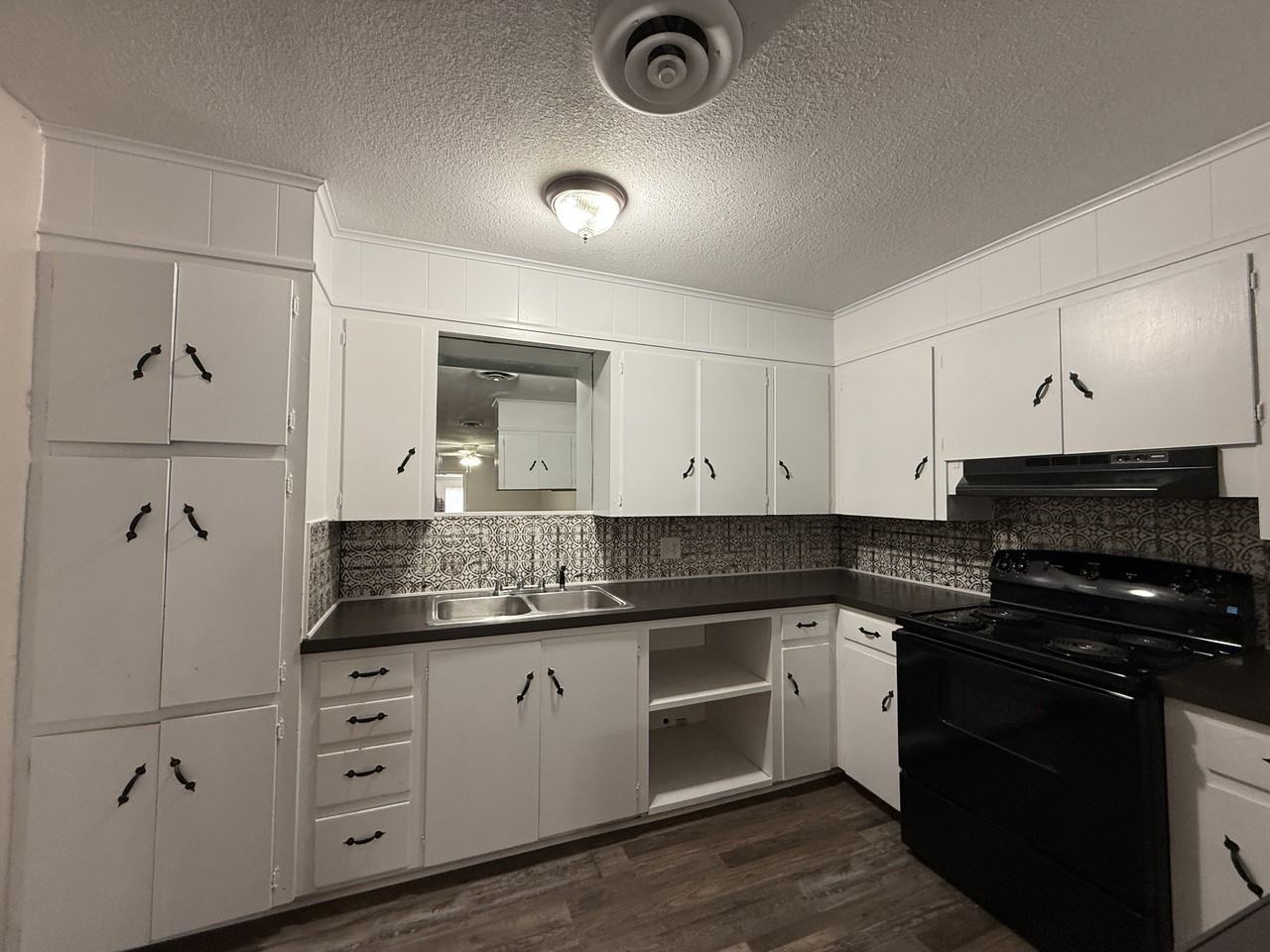 601 A St Nw #1 - Photo 2 of 13