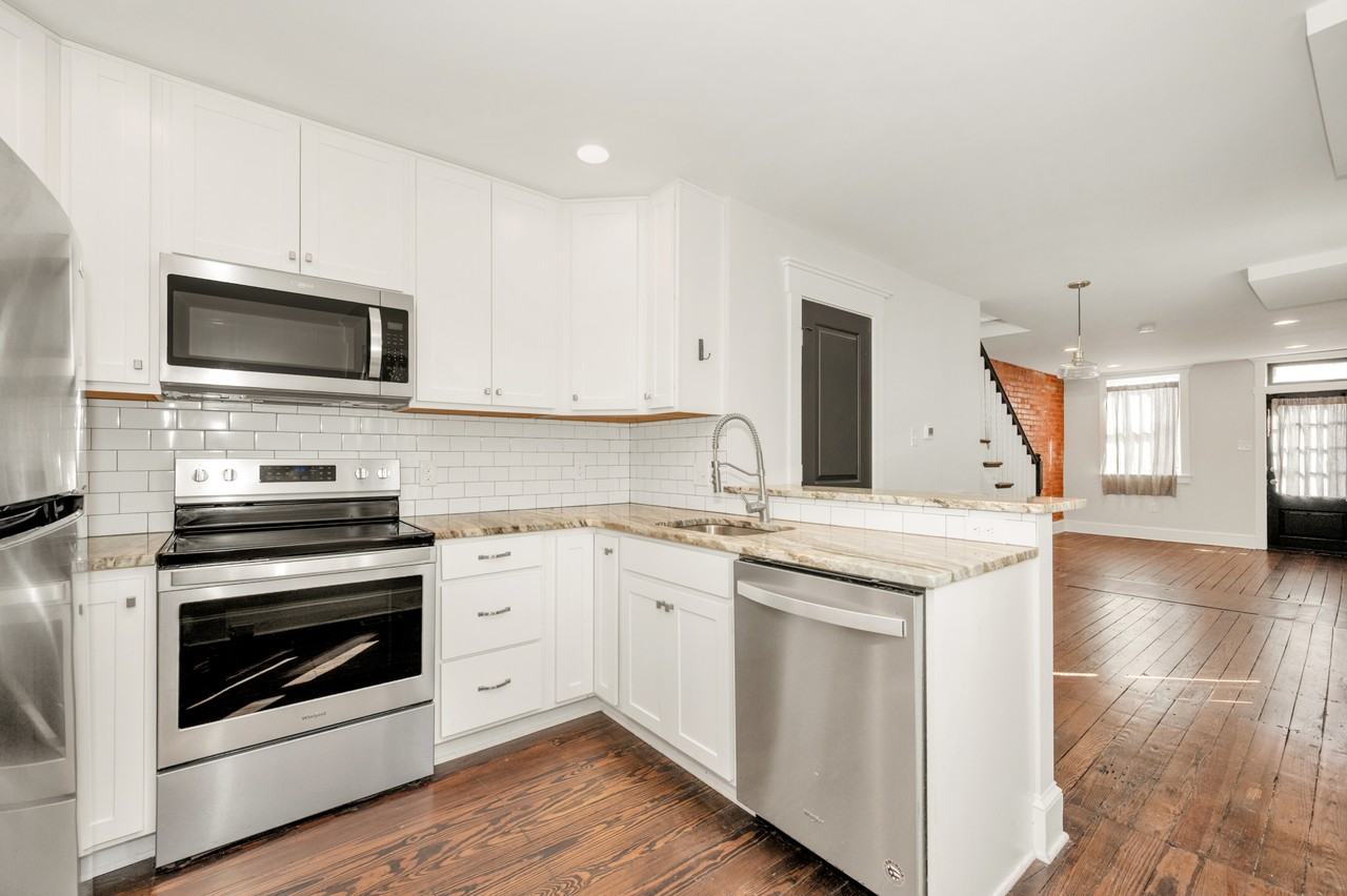 617 N Maxwell Ave #1 - Photo 7 of 22