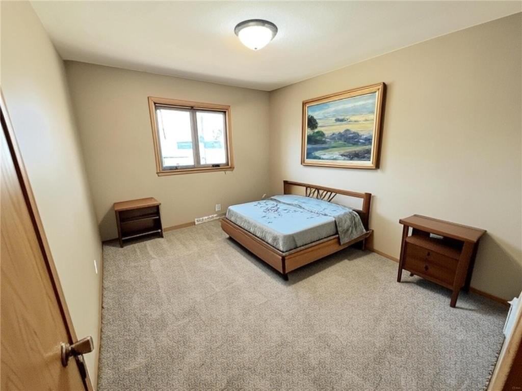 10809 Abbott Ave S - Photo 6 of 12