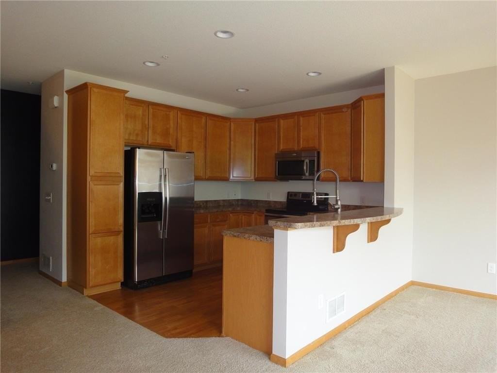 11846 Emery Village Dr N - Photo 6 of 33