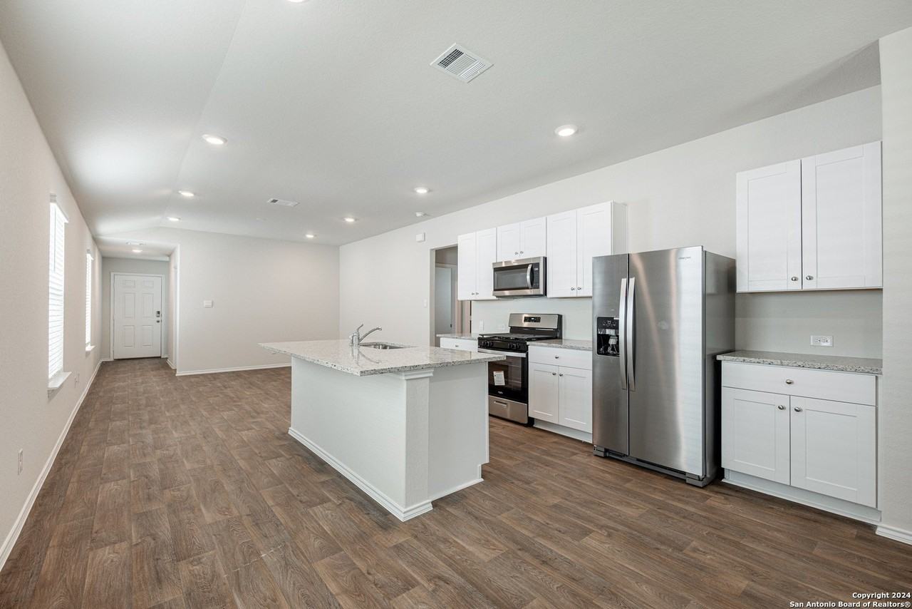 4947 Greywacke Trl - Photo 6 of 27