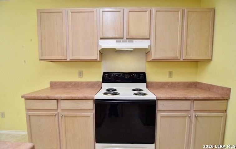 10535 Dugas Dr - Photo 7 of 25