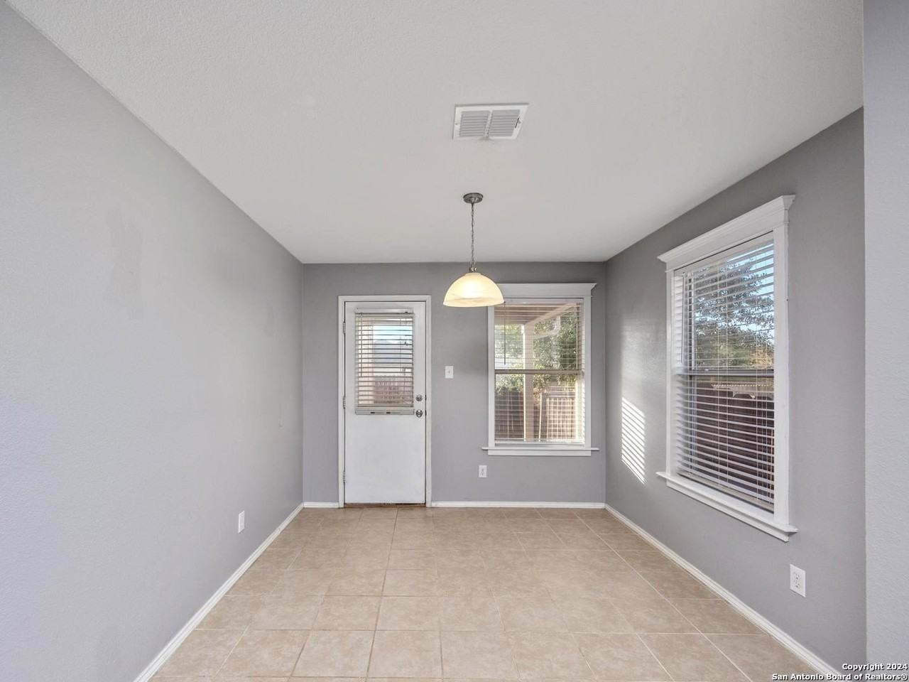 107 Venezia - Photo 7 of 26