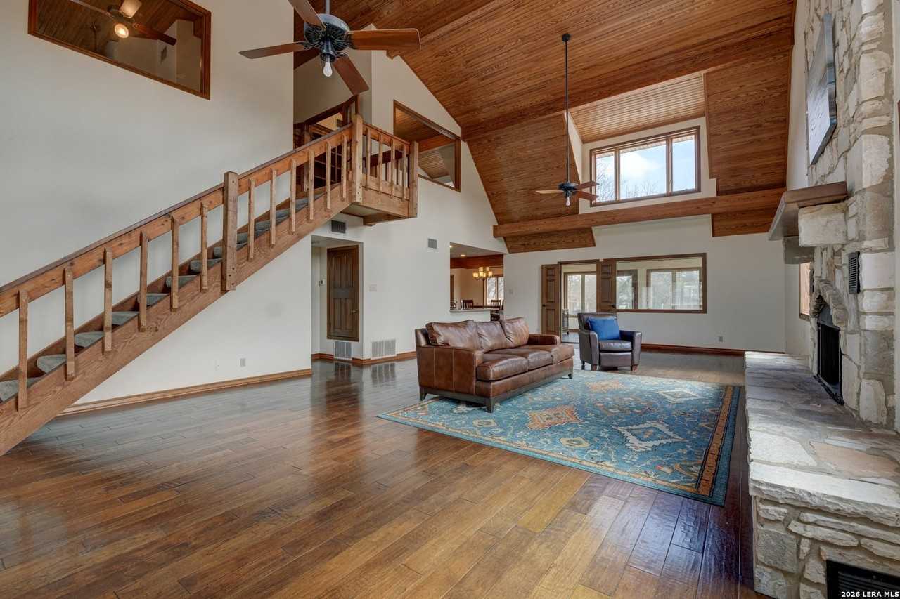 201 Someday Dr - Photo 5 of 44