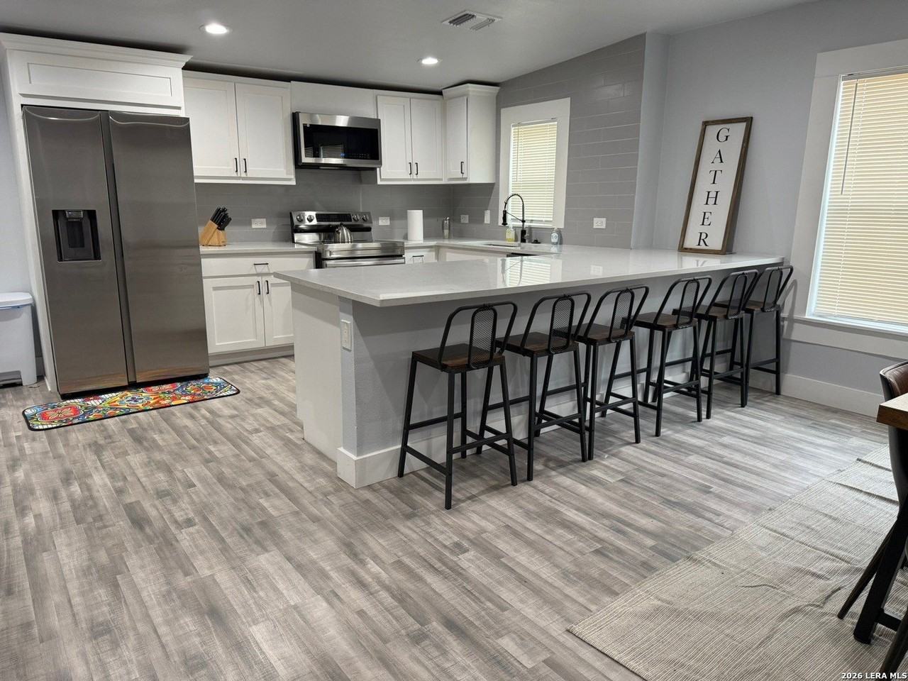 1607 N Pine St - Photo 3 of 16