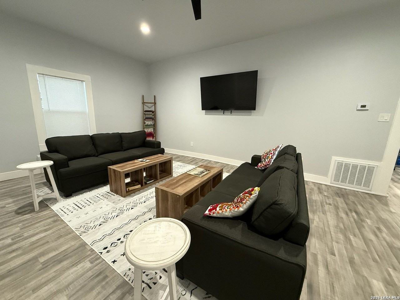 1607 N Pine St - Photo 6 of 16