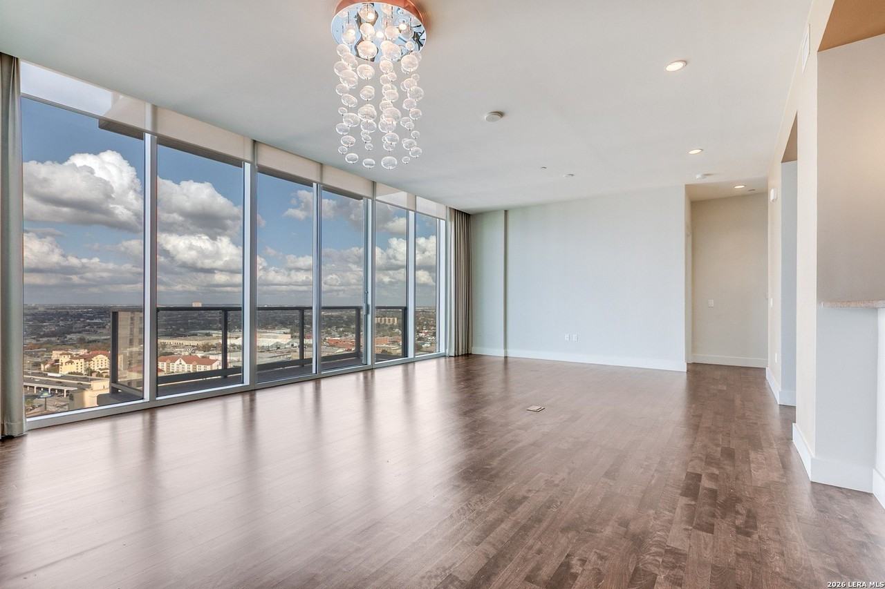 610 E Market St Unit 2510 - Photo 7 of 28