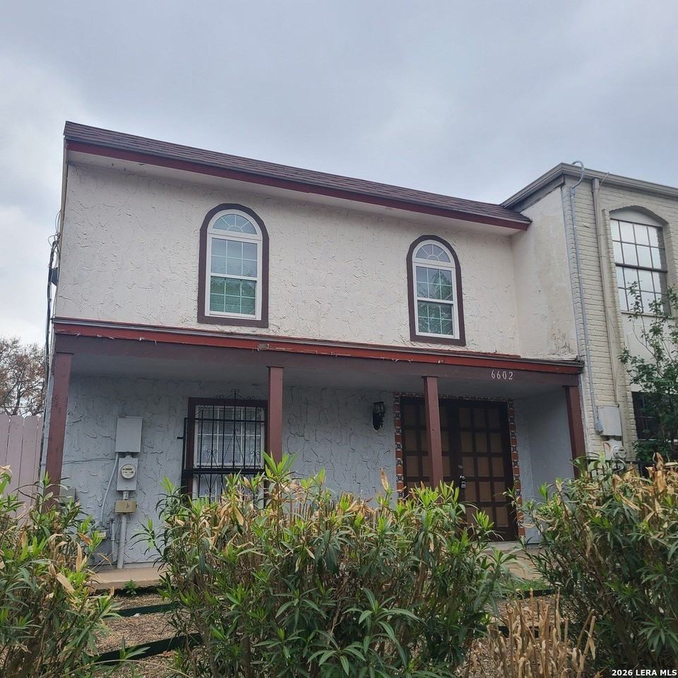 6602 Spring Manor St - Photo 2 of 32