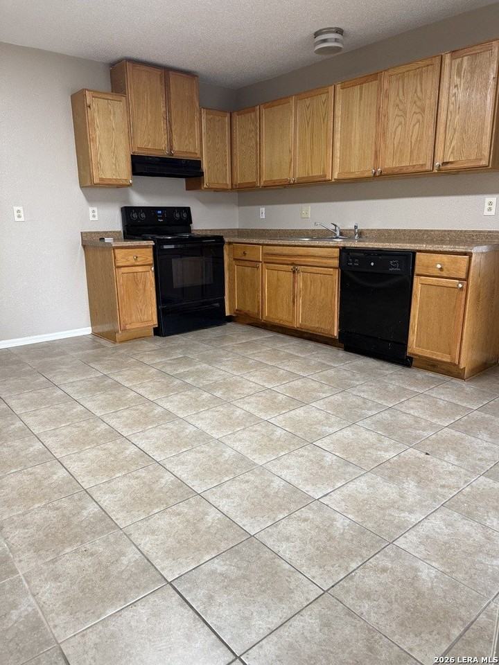 6626 Spring Garden St - Photo 4 of 10