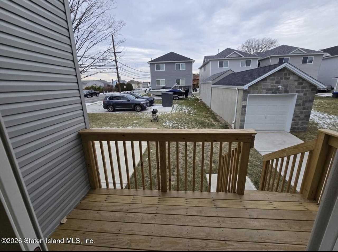 92 Bionia Ave Unit 1 - Photo 2 of 3