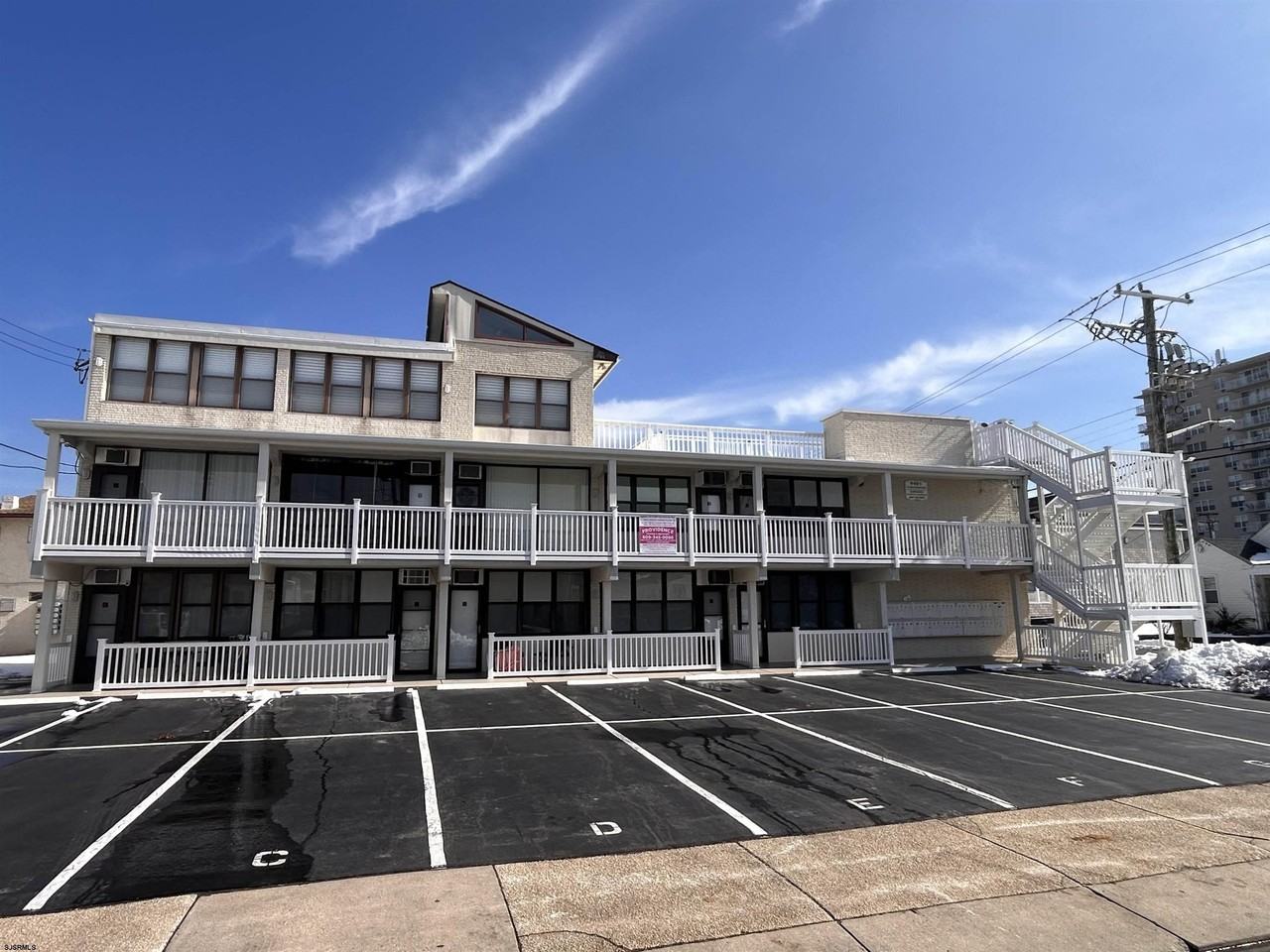 9415 Pacific Ave - Photo 2 of 17