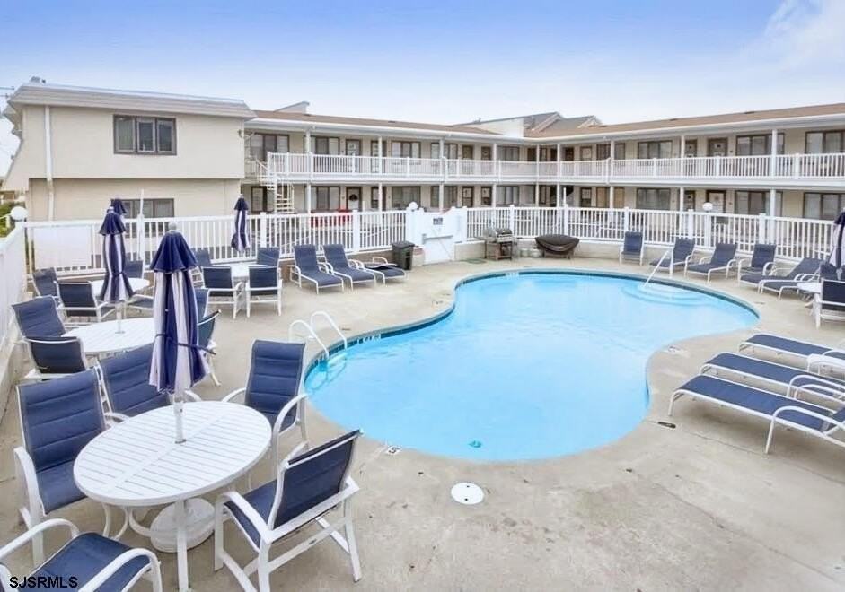 9415 Pacific Ave - Photo 3 of 17