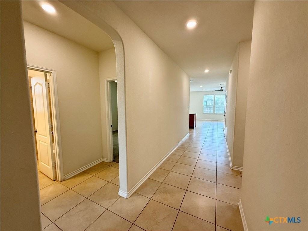 2065 Oxbow Cir - Photo 3 of 25