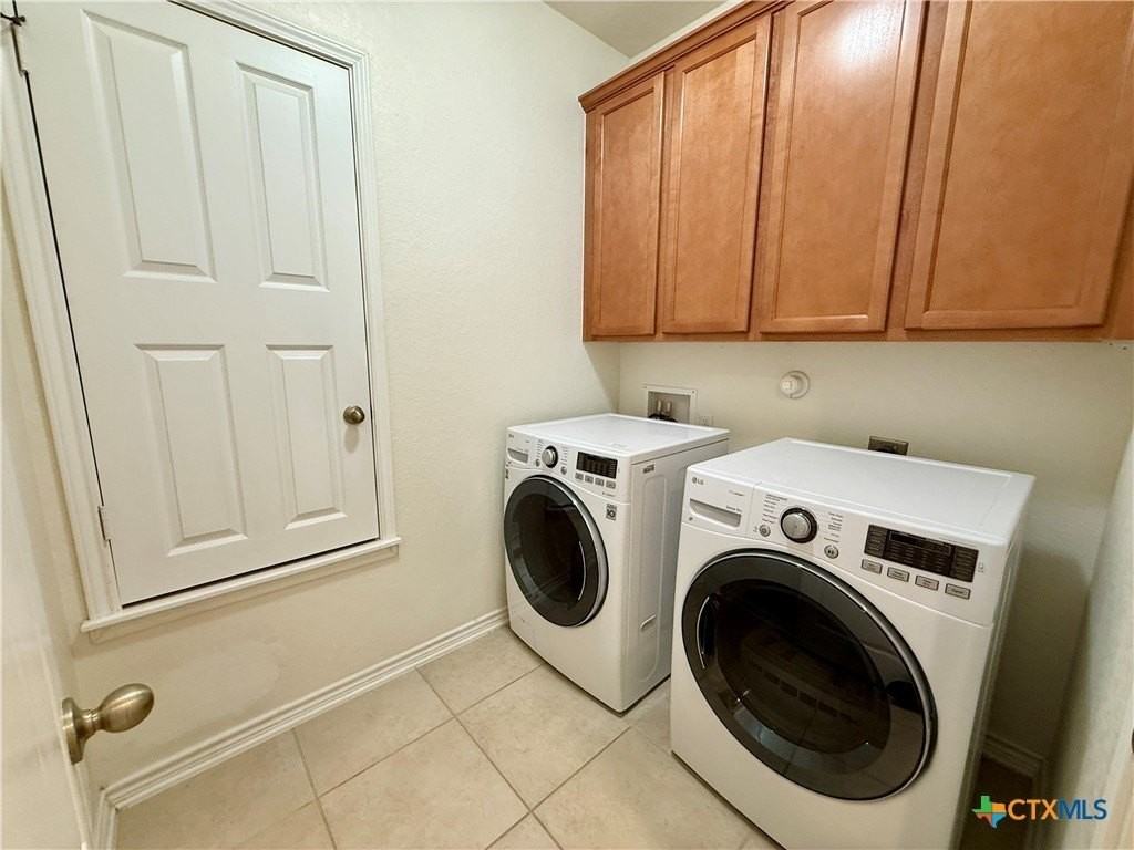 2065 Oxbow Cir - Photo 7 of 25