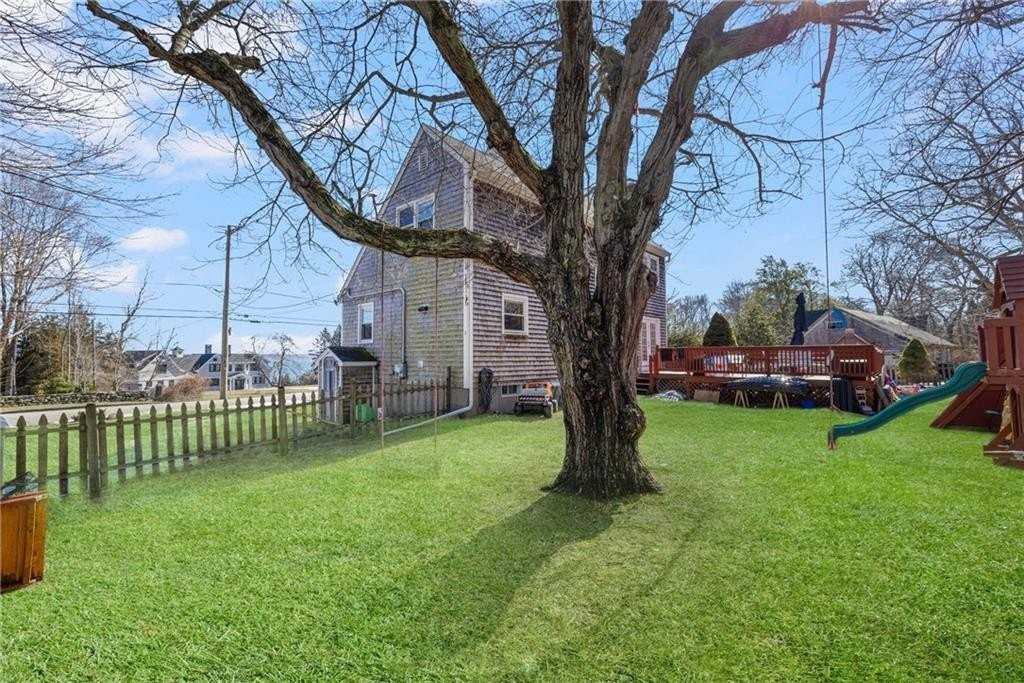 1059 E Shore Rd - Photo 3 of 35