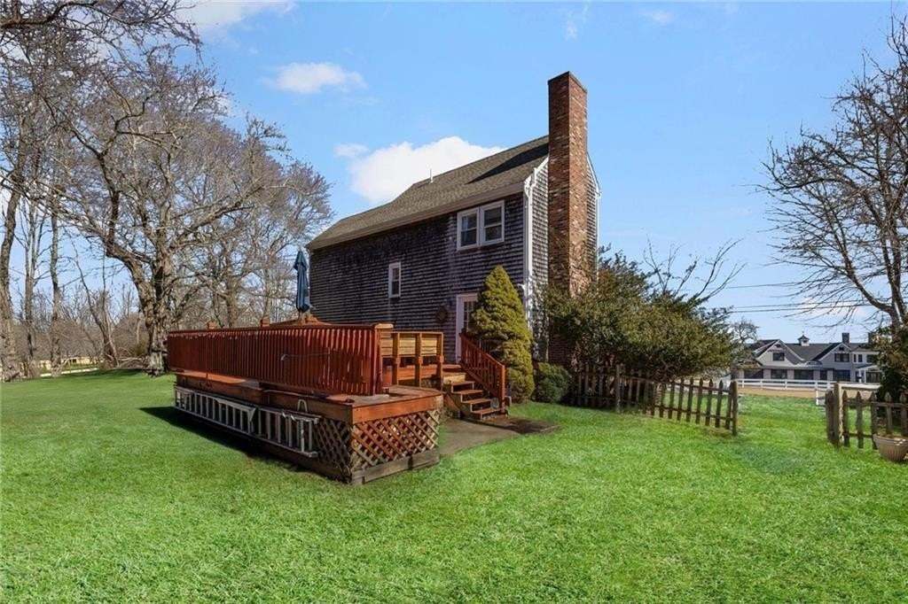 1059 E Shore Rd - Photo 4 of 35