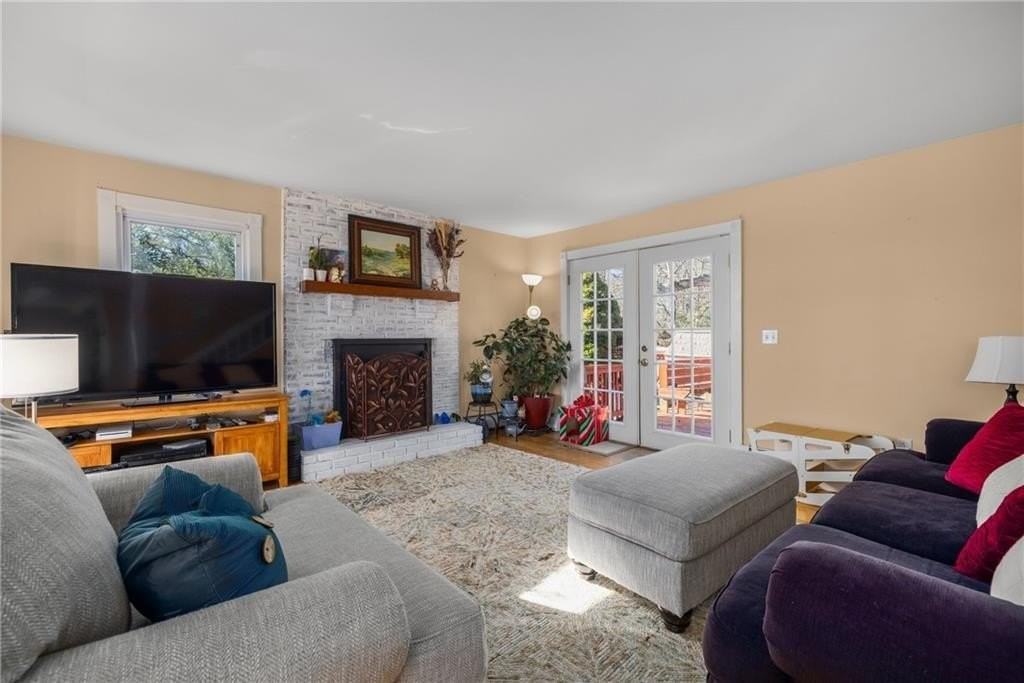 1059 E Shore Rd - Photo 7 of 35