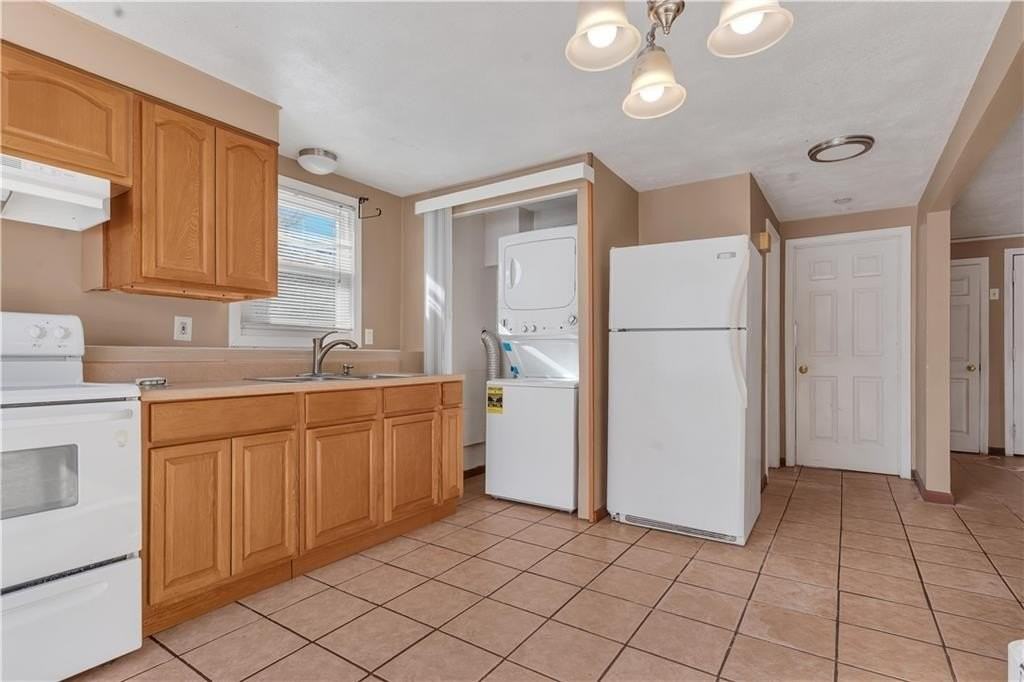 66 Silver Lake Ave - Photo 4 of 17