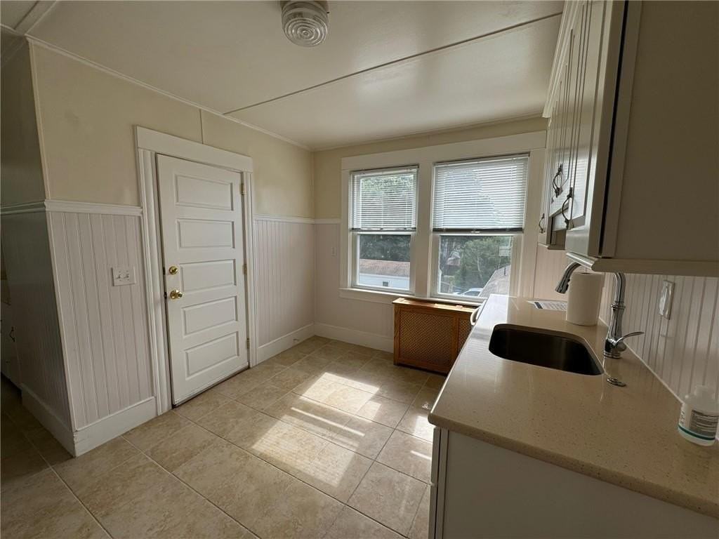 15 Freeborn St Unit 2 - Photo 4 of 27