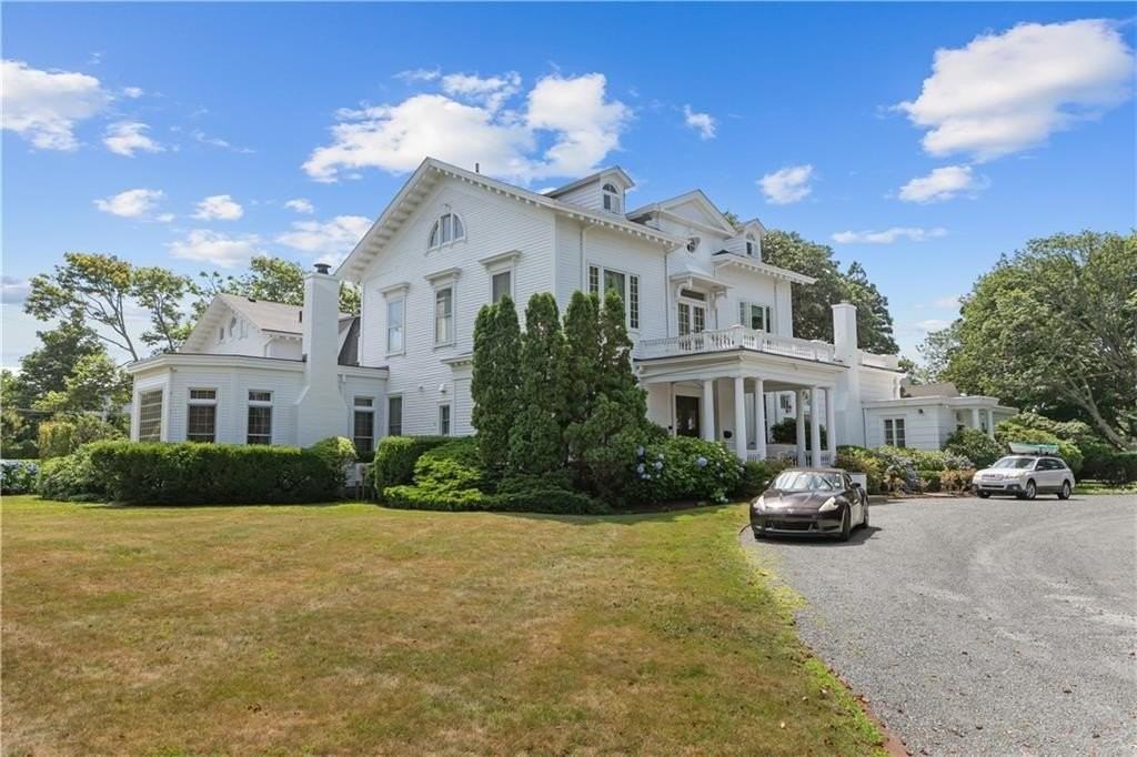 718 Bellevue Ave Apt 5 - Photo 2 of 34