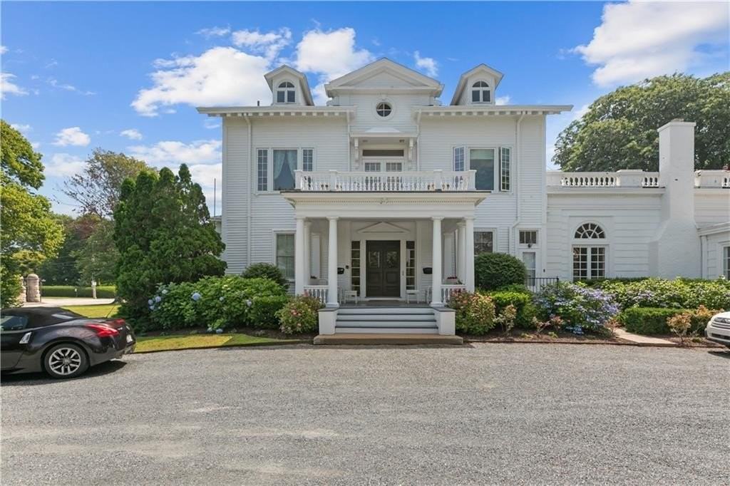 718 Bellevue Ave Apt 5 - Photo 3 of 34