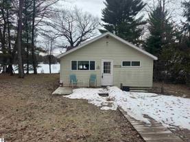 2704 W Log Lake Rd Ne - Photo 1 of 1