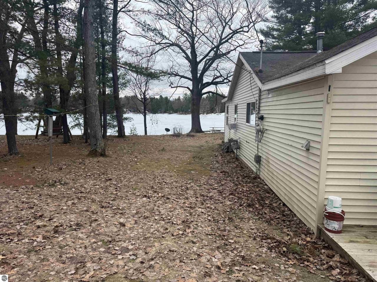 2704 W Log Lake Rd Ne - Photo 2 of 9