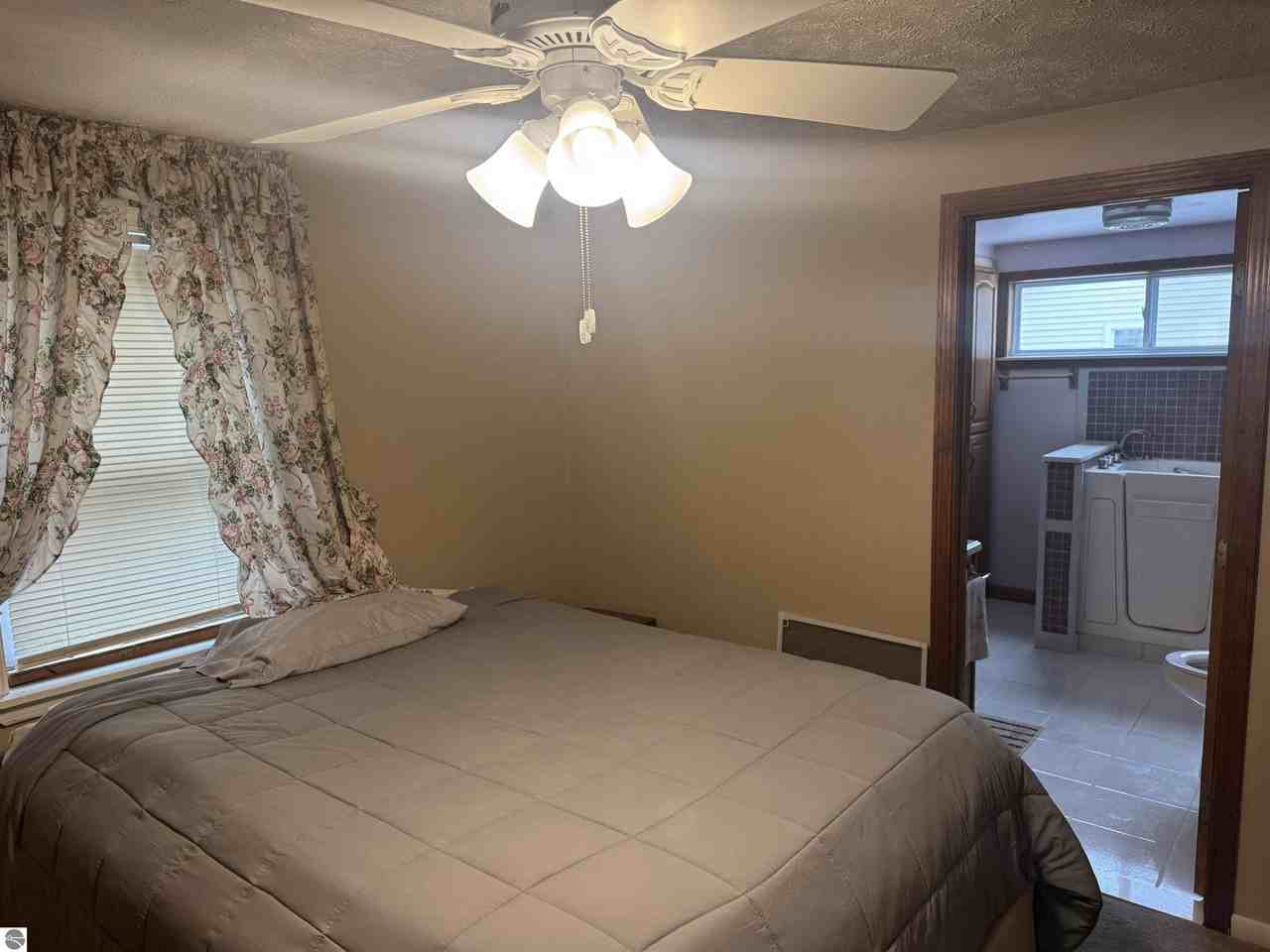 2704 W Log Lake Rd Ne - Photo 7 of 9