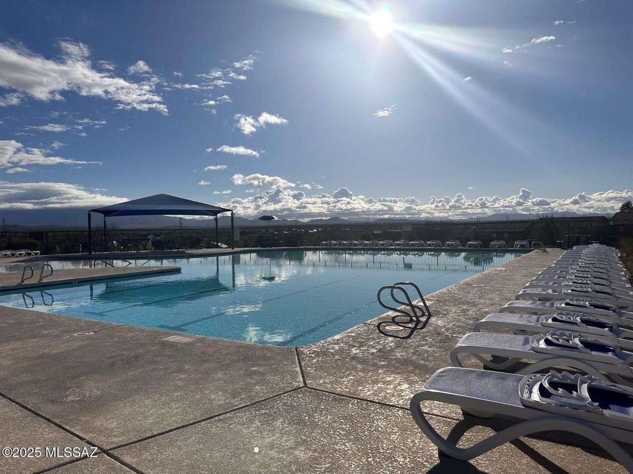 5758 S Clonmellon Ave - Photo 3 of 44