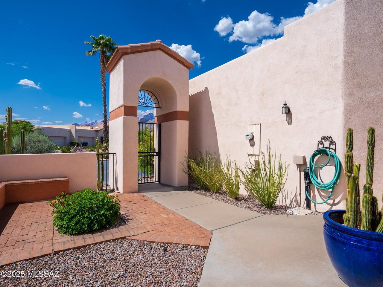 6217 N Pascola Cir - Photo 2 of 24