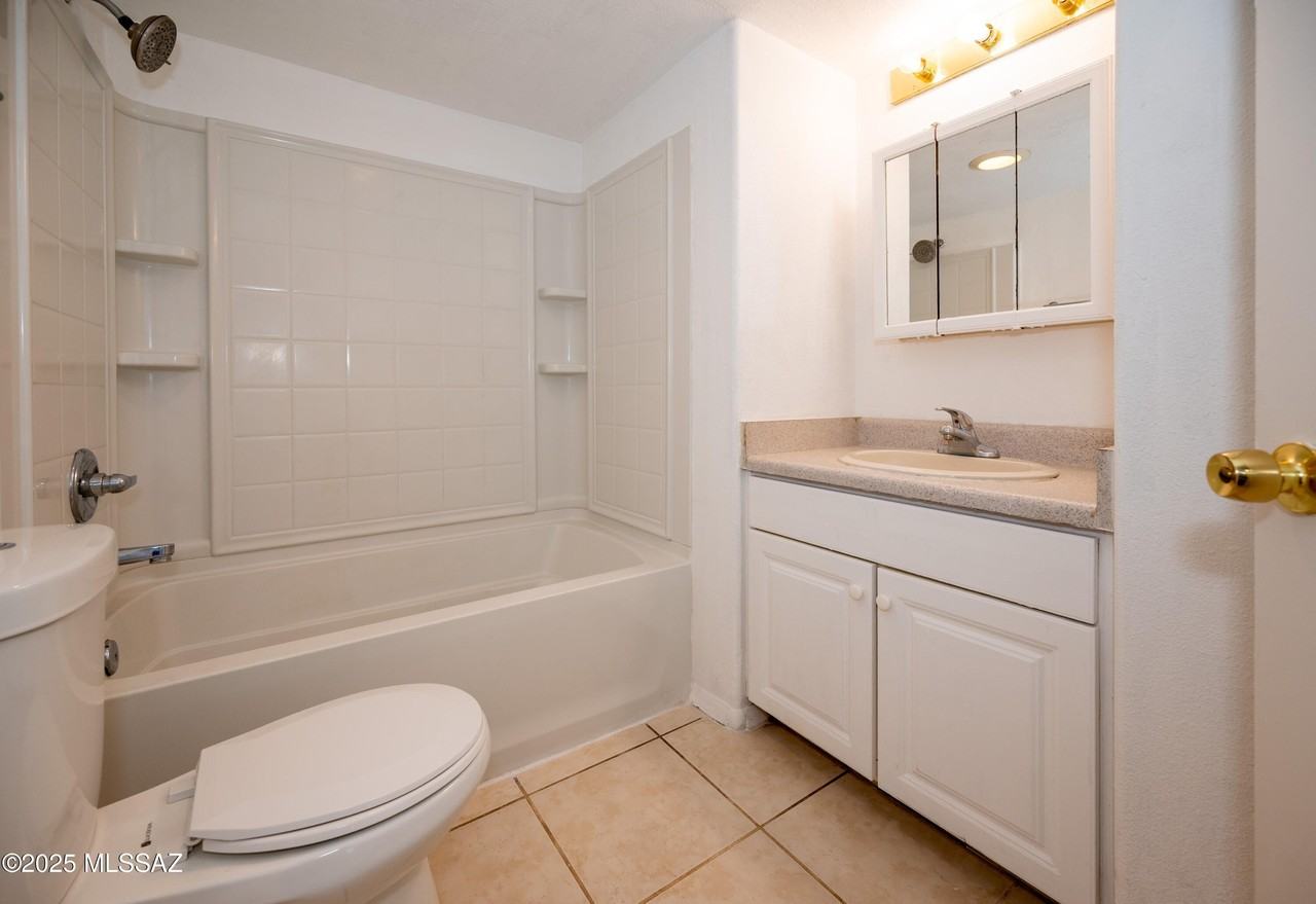 3022 N Geronimo Ave Unit 7 - Photo 4 of 10